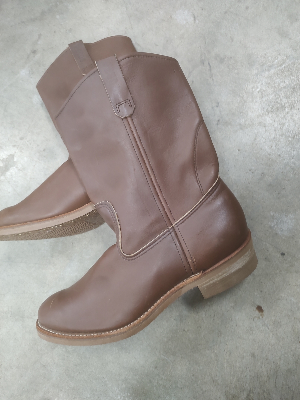 Classic Brown Leather Pull-On Boots